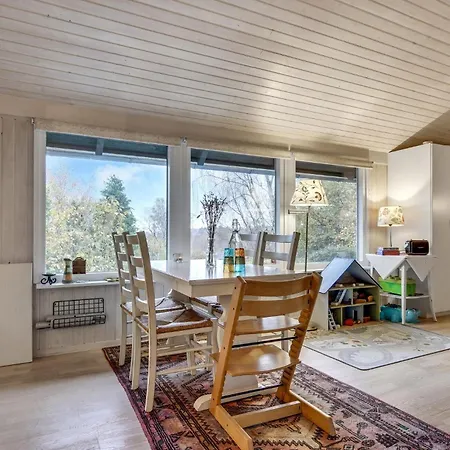 1 Bedroom Lovely In Prázdninový dům *