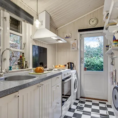 Σπίτι διακοπών 1 Bedroom Lovely In *