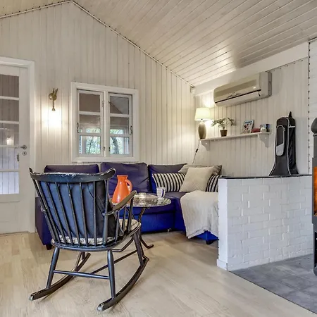 1 Bedroom Lovely In *