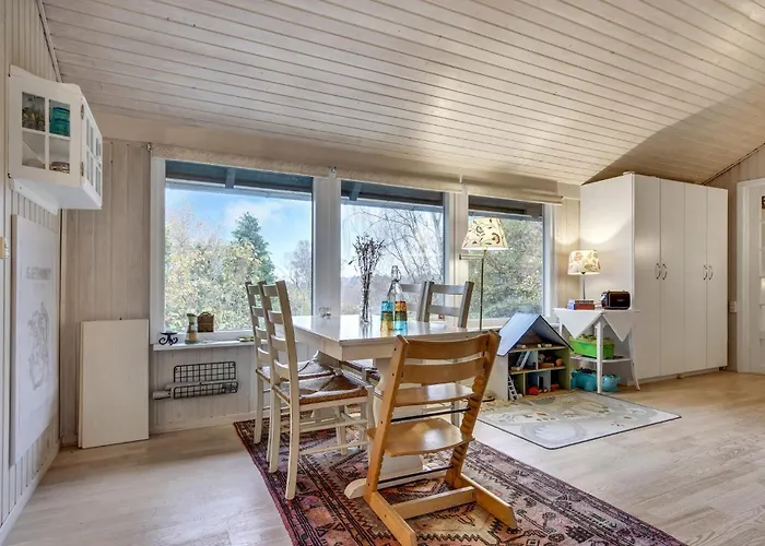 1 Bedroom Lovely In Prázdninový dům *